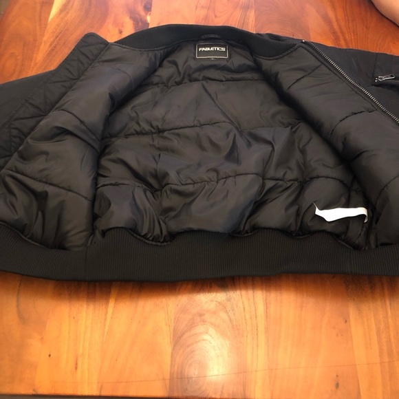 Fabletics Bomber Winter Coat Black Lightweight Oversized Short Puffer Jacket. - Picture 11 of 16